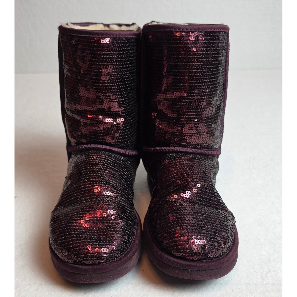 Rare UGG Australia Classic Short Sparkle Sequin Boot Purple Burgundy 100673 Sz 7